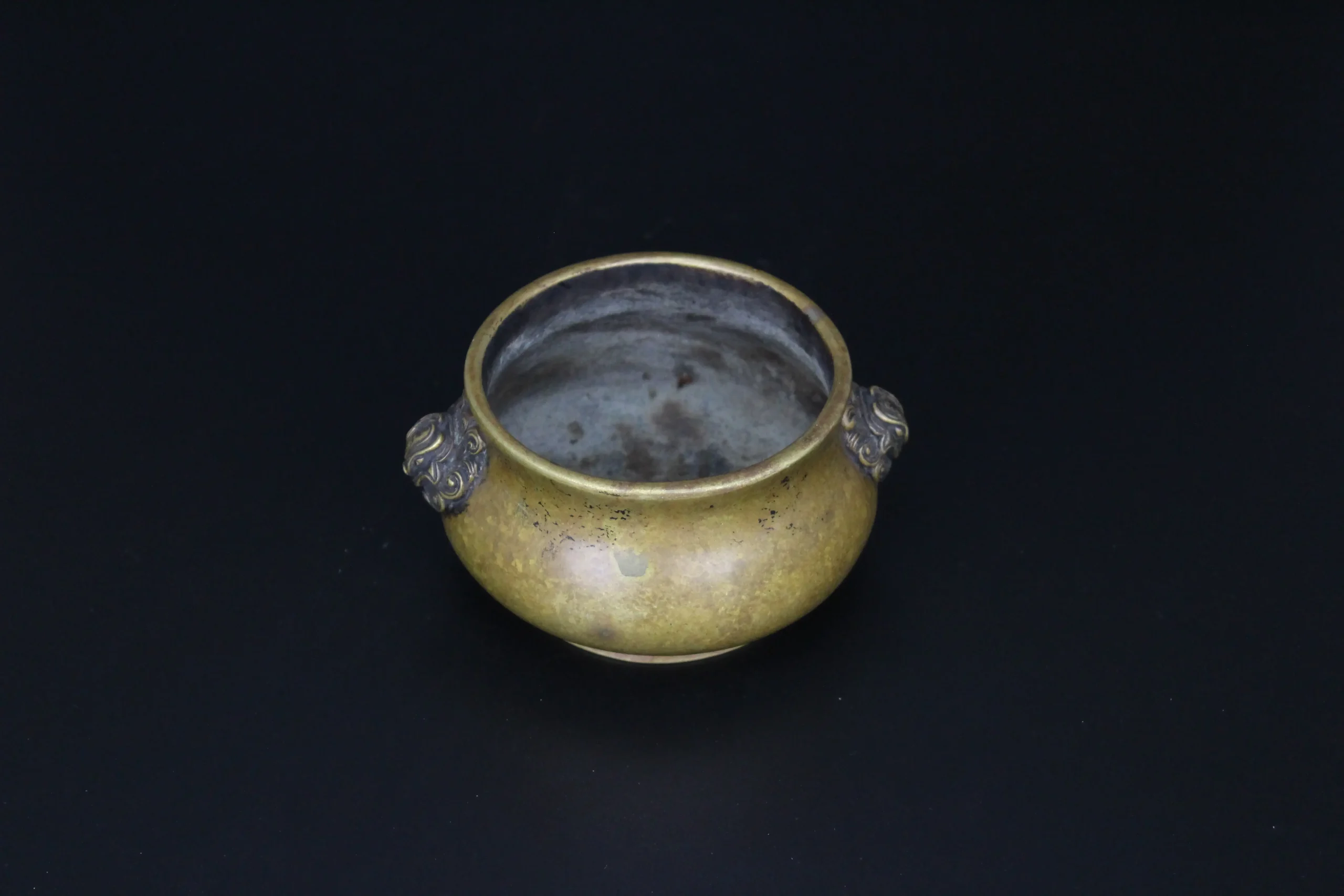 Early Qing Dynasty Bronze Censer with Twin Lion Handles