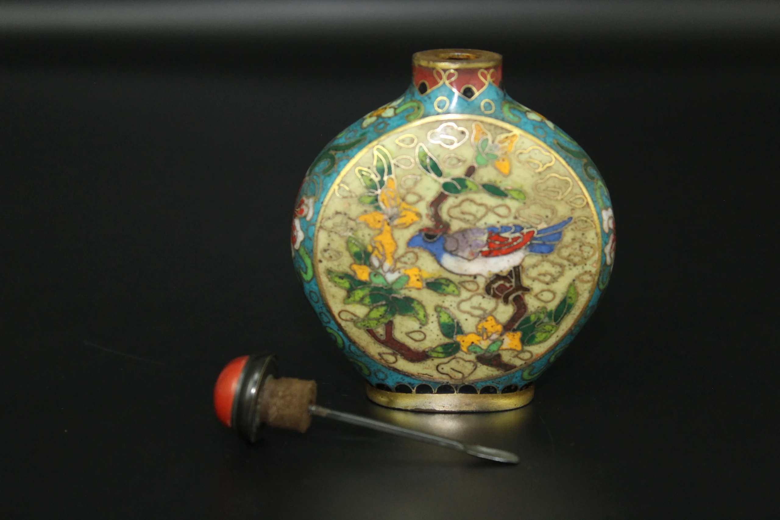 Qing Cloisonné Enamel Snuff Bottle with Bird and Floral Motif