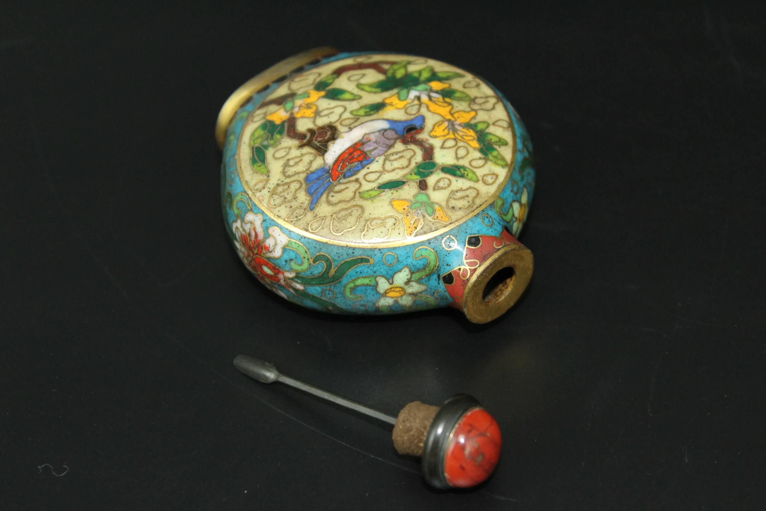 Qing Cloisonné Enamel Snuff Bottle with Bird and Floral Motif