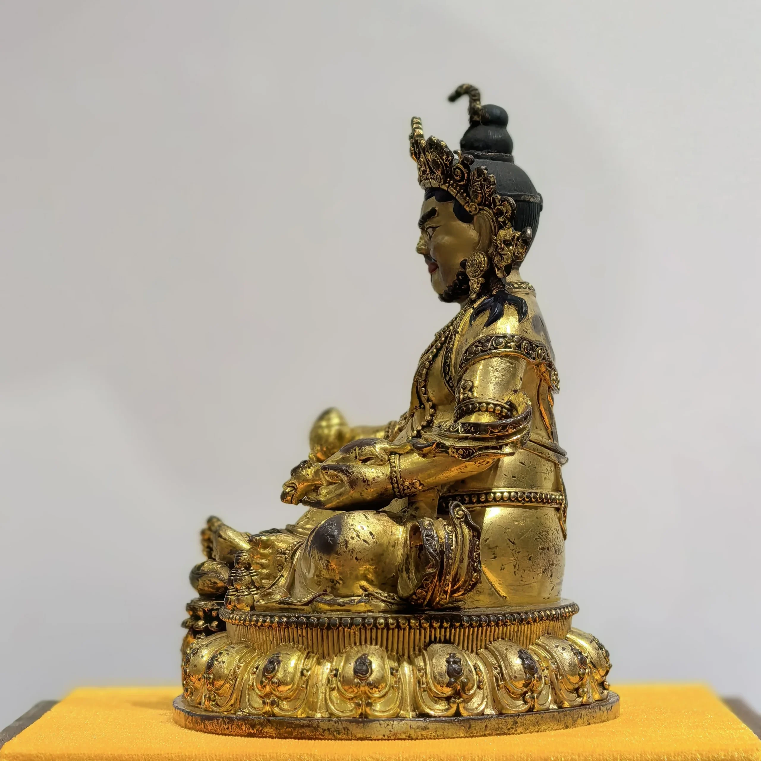 Fortune and Wisdom, Gathering Treasures, God of Wealth
